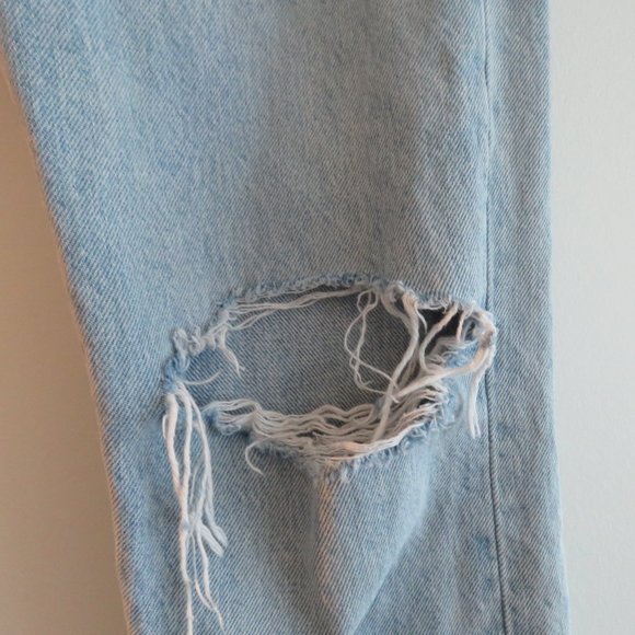 LEVI'S Wedgie Button Fly Light Wash Distressed Straight Leg Jeans - Size 27 - Picture 5 of 16